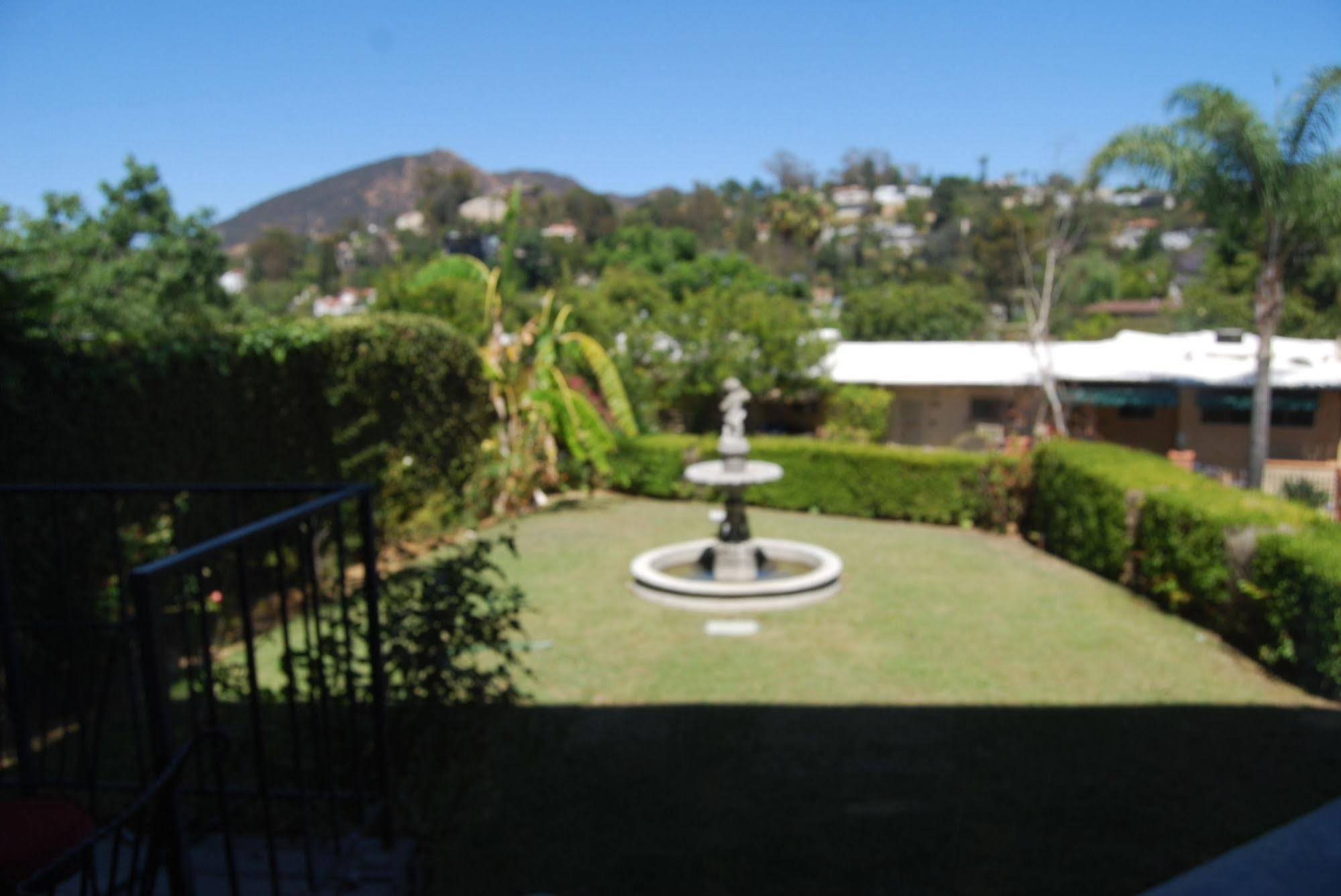 Bed And Breakfast In Hollywood Hills Los Ángeles Exterior foto